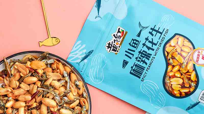 HUANG FEI HONG Spicy Peanuts with Dried Fish