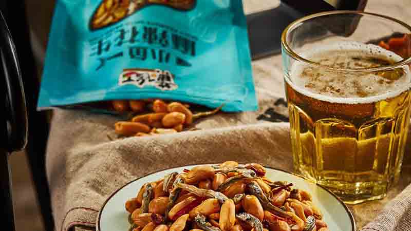 HUANG FEI HONG Spicy Peanuts with Dried Fish